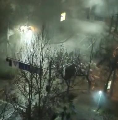 2 Gun Battle Almaty NOW: Security forces have entered the Kazakh