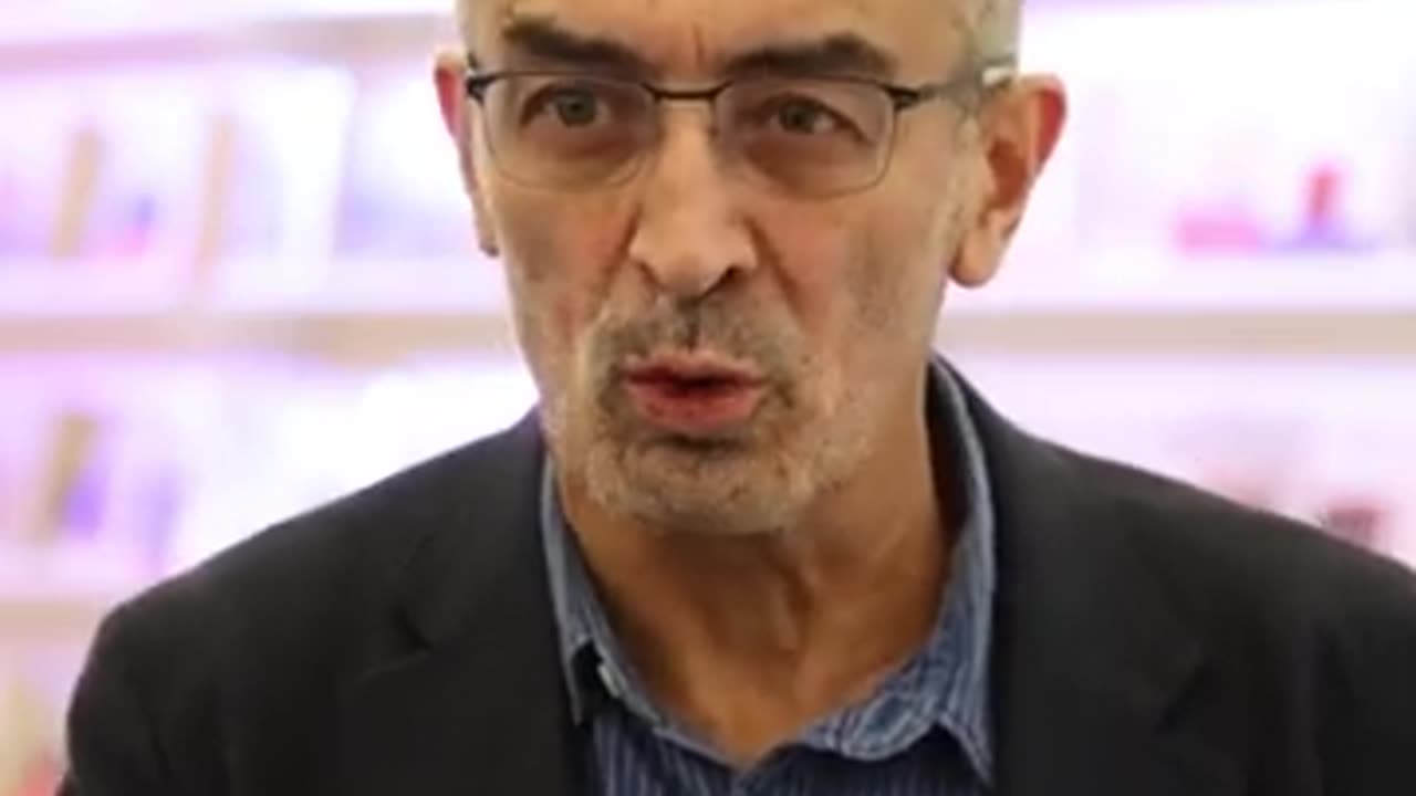 FIL 2024 | Naief Yehya en la Feria Internacional del Libro de Guadalajara | EL PAÍS