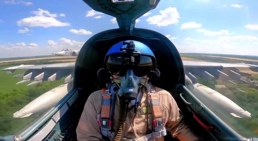 🇺🇦Su-25s exterminate the occupants!