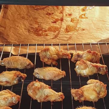 2 Easy Chicken Dinners You'll Make on Repeat. Chicken Wings. Chicken Strips #chicken #recipe #food