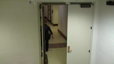 7183CVCULElevator#5Lobby_2021-01-06_22h20min02s623ms.mp4