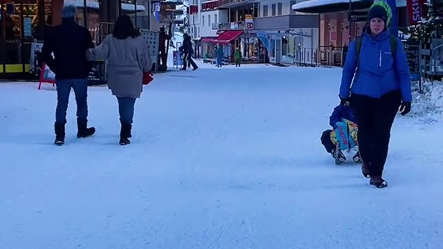 Ice and snow travel officer