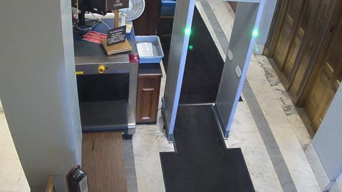 1017RSOB01DelAveADADoor_2021-01-06_05h34min40s347ms.mp4