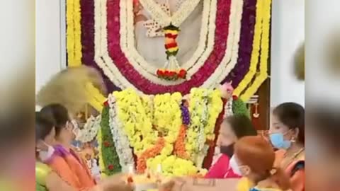 Dattaguru Sri Sri Sri sadananda maharaja's aarathi