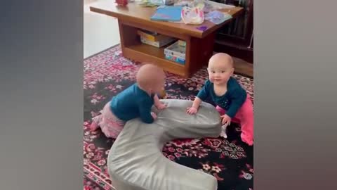 OMG😍😍 Cute babies playing/funny moments