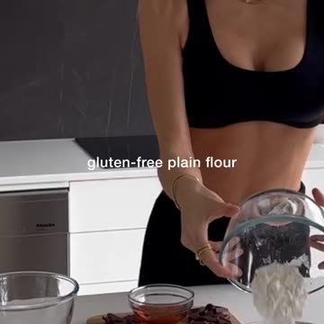 Two minute cookie dough cake