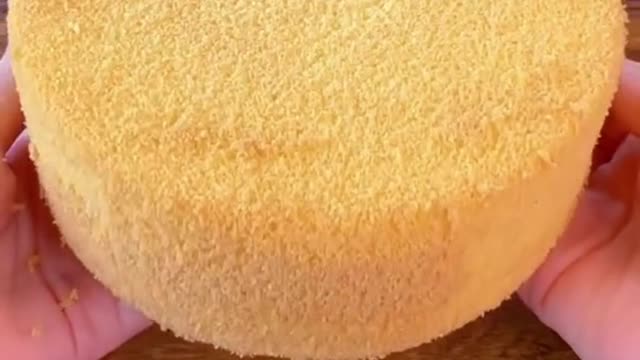 How to make a chiffon cake that’s perfect on both sides!! 🎂