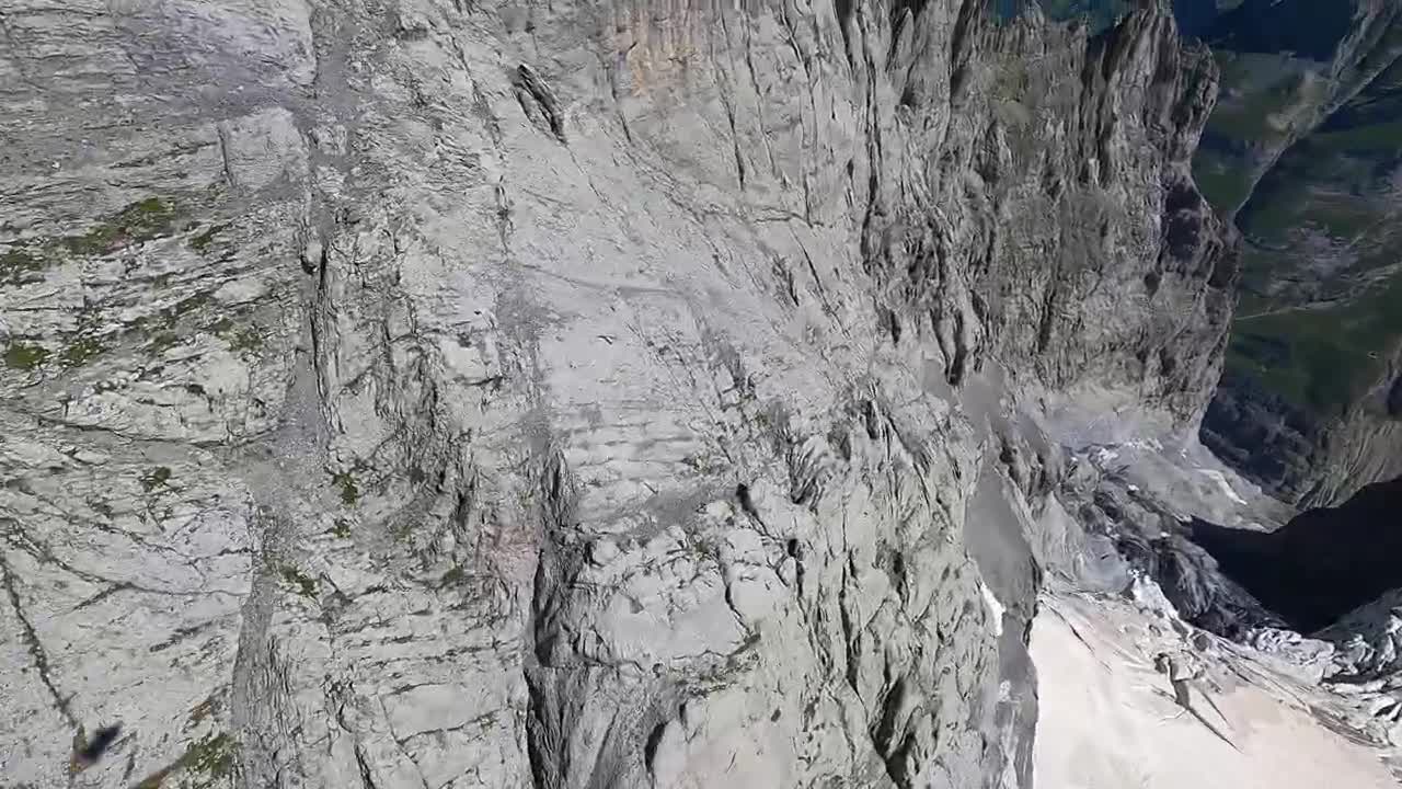 Once in a lifetime flight along the eastern ridge of the Eiger-15