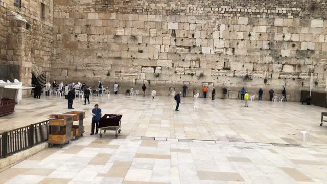 Day 7, 01: Praying at the Western Wall