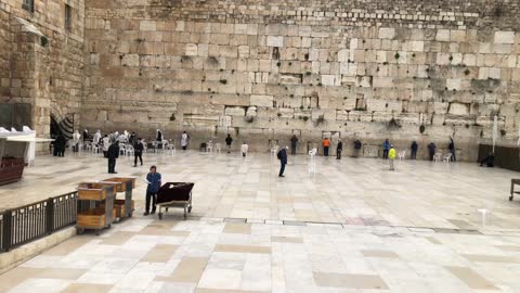 Day 7, 01: Praying at the Western Wall