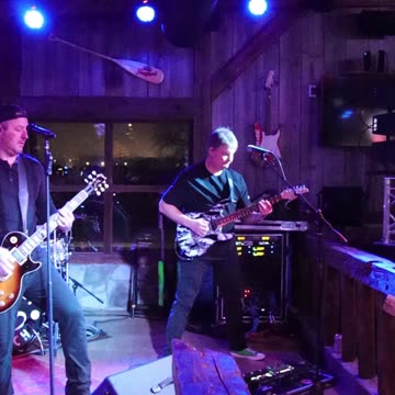 Whiskey Ditch sings Collective Soul's song Shine