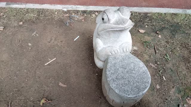 little frog stone carving