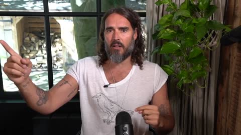 Super-sleuth, Russell Brand, finally realizes 'Russia Collusion" was a Democrat Hoax.