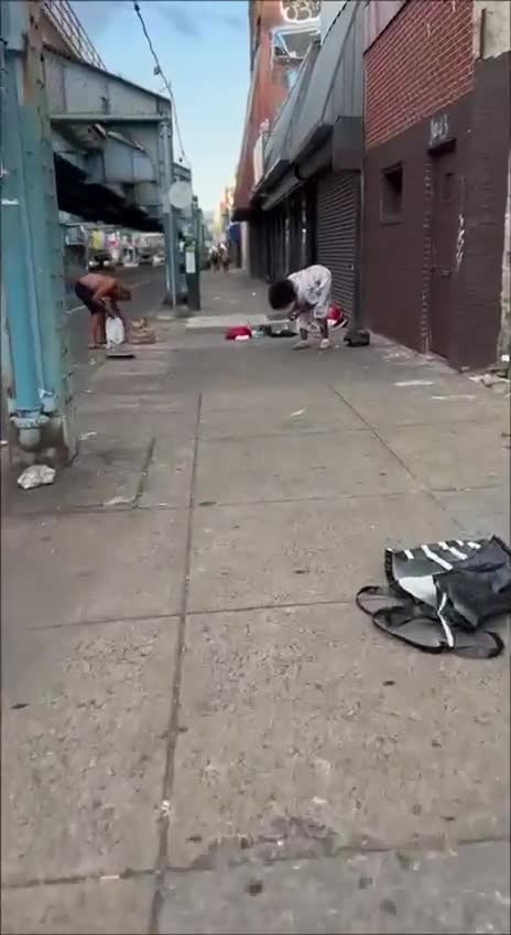 ΣΤΟ ΜΕΤΑΞΥ ΣΤΗΝ ΦΙΛΑΔΕΛΦΕΙΑ-ΗΠΑ