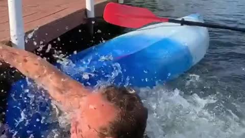 Amateur Kayaker Gets His Jeans Wet