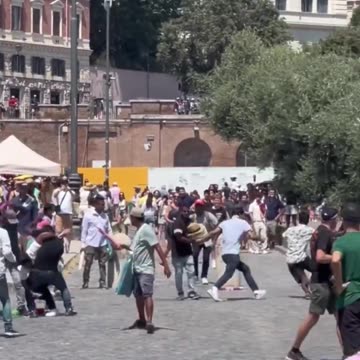 🚨Uk riots developing, A jungle without rules.