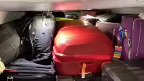 HOW YOUR LUGGAGE IS PARKED INSIDE ✈️