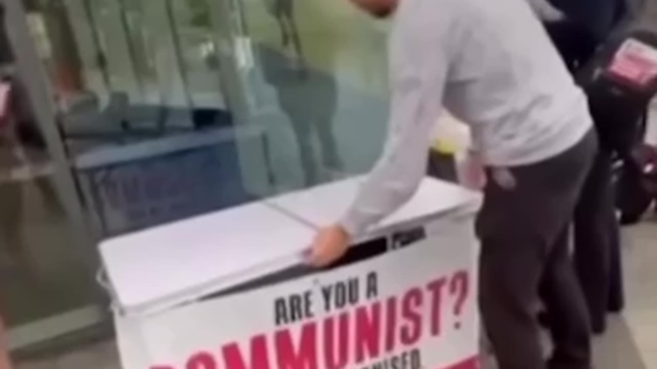 Pro-Communism Students OWNED by Cuban man in three minutes.