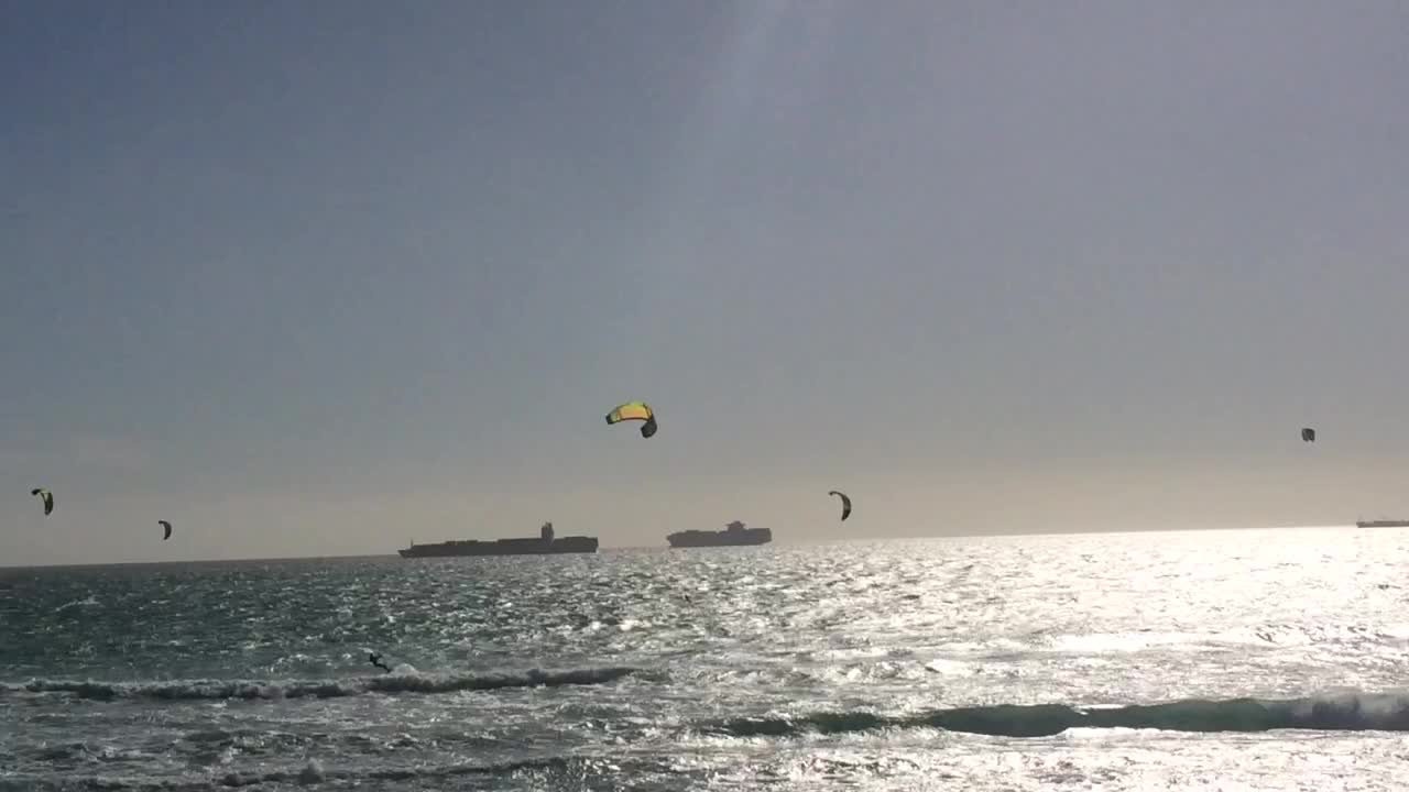 Incredibly massive gathering of kite surfers in Cape Town