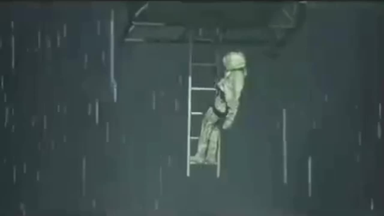 Watch Asake iconic entrance at his O2 arena concert in London.