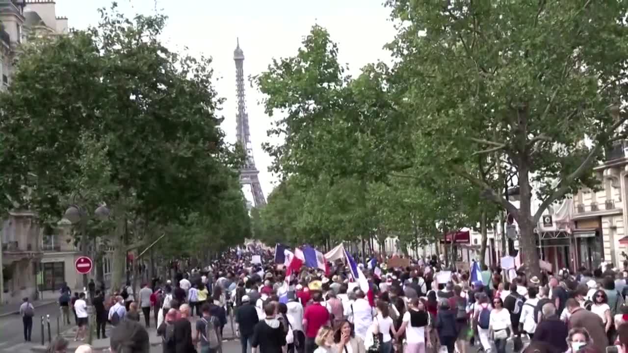 Thousands of French Citizens protest against Macron's health pass