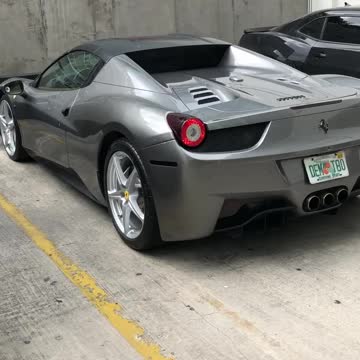 Ferrari 458 Spider Cold Start and Rev Miami