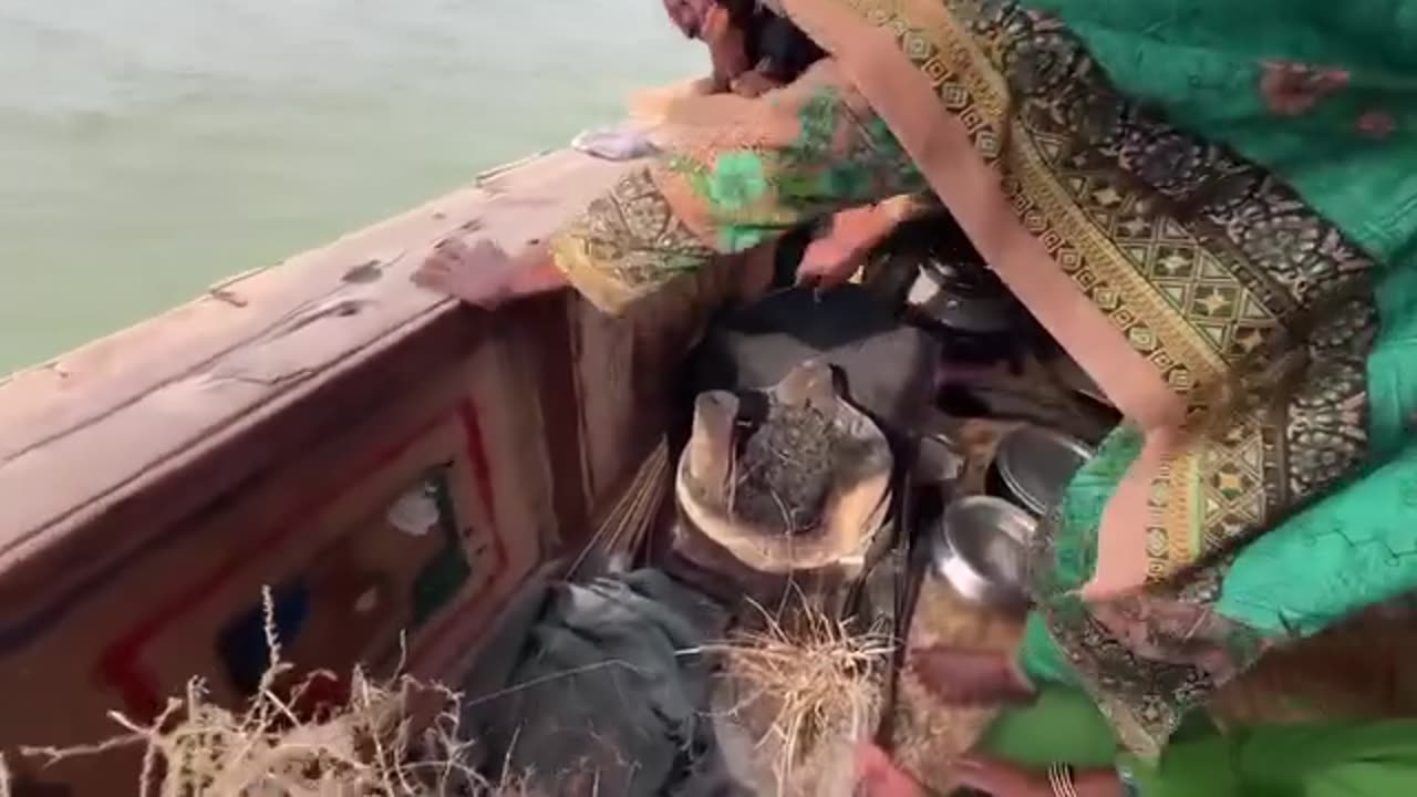 A Pakistani Village On Boats