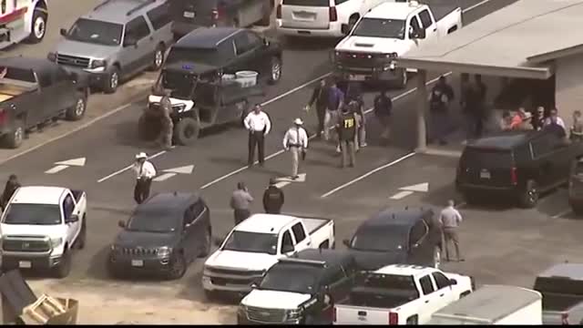 19 kids killed, suspect dead after Texas elementary school shooting