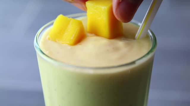 Delicious, Easy-To-Make Smoothies For Rapid Weight Loss, Increased Energy, & Incredible Health!