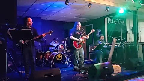 Singles Band - "Bad Case" at Kirkland Eagles