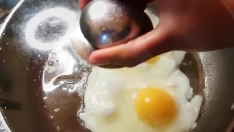 Began To Fried Eggs