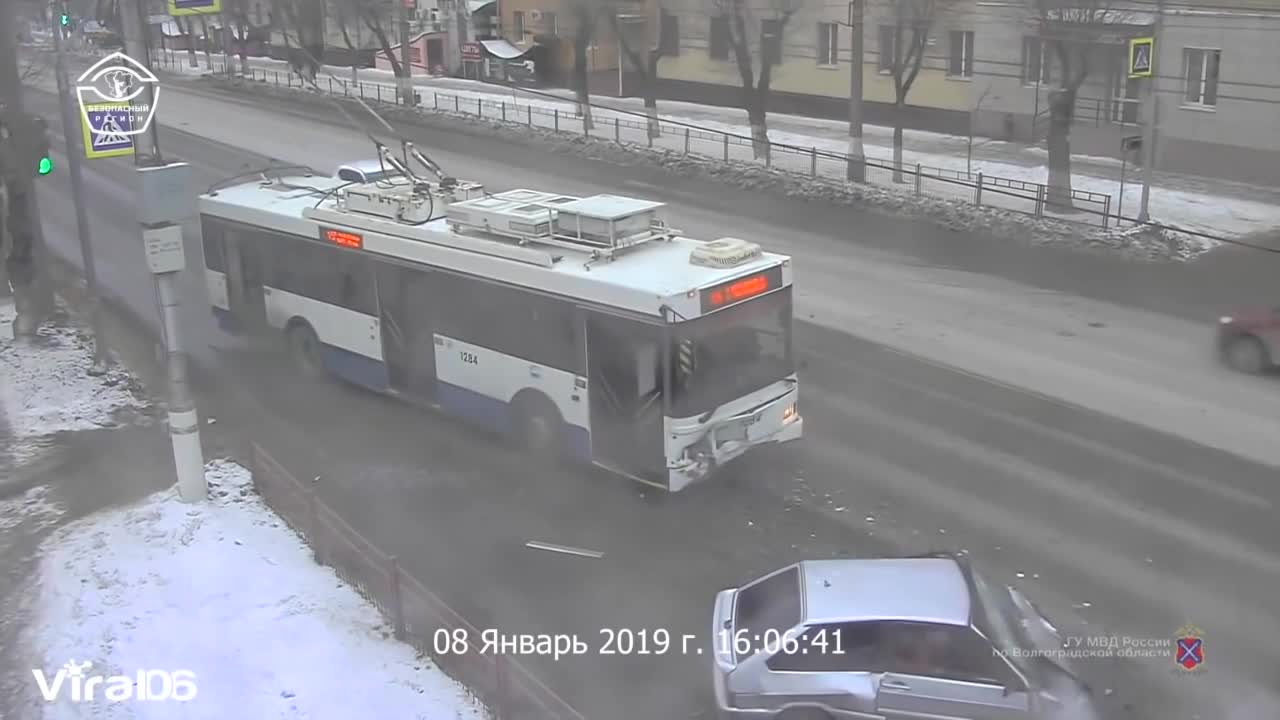 Russian Dash Cam Car Crash Compilation - January 2019