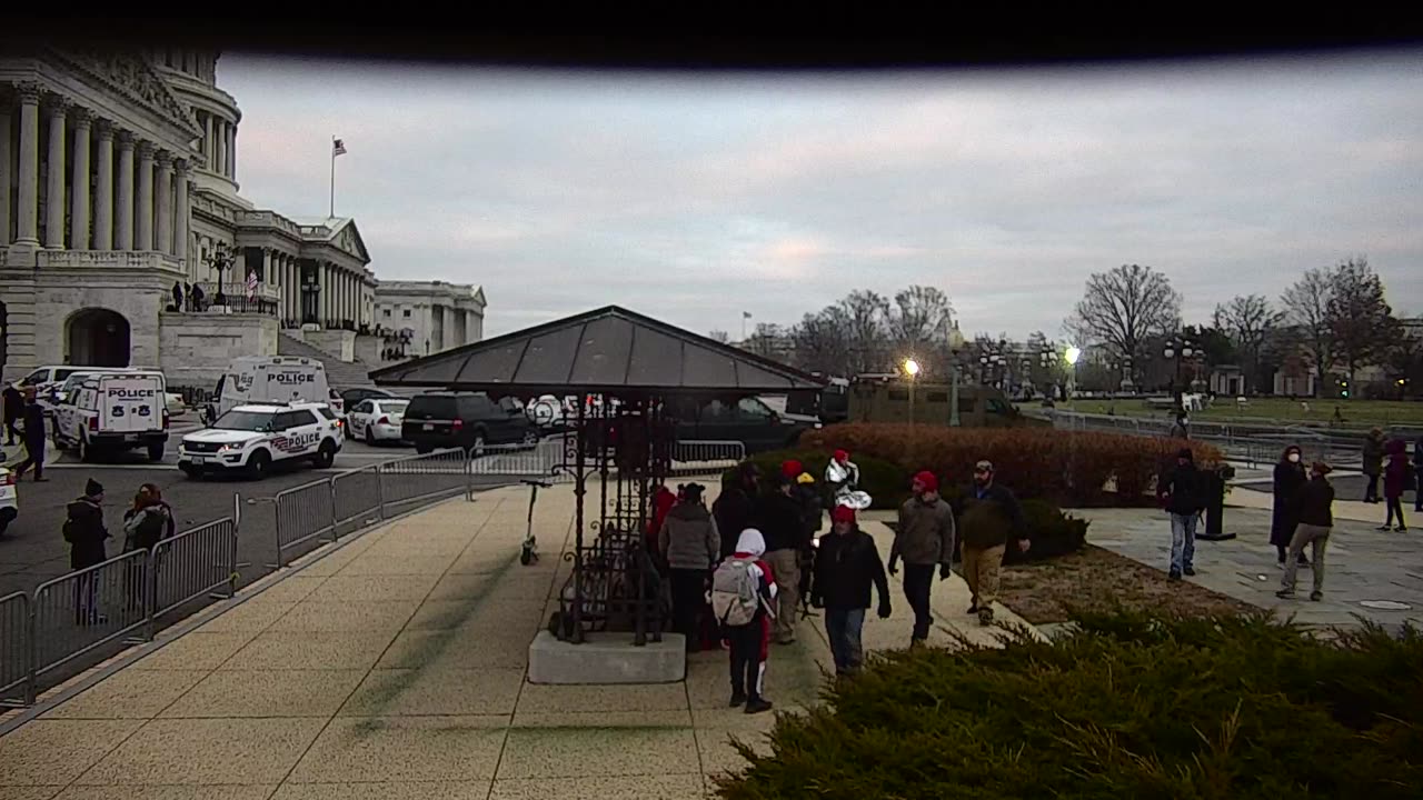 0675USCG00HousePlaza_2021-01-06_16h36min38s047ms.mp4