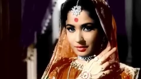 Piya aiso jiya mein - Sahib Bibi aur Ghulam (1962) [Colorized]