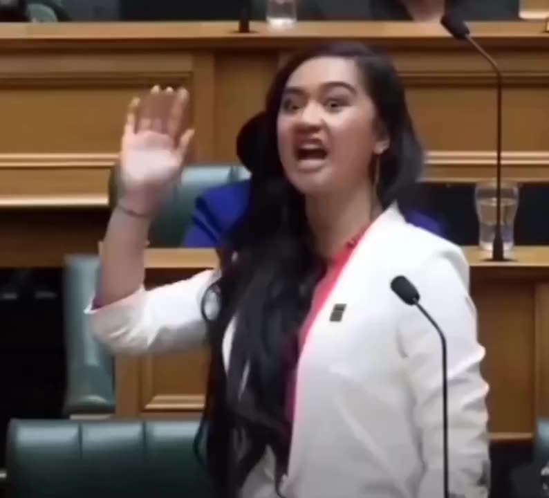 21-year-old Mäori MP performs haka before parliament speech in New Zealand