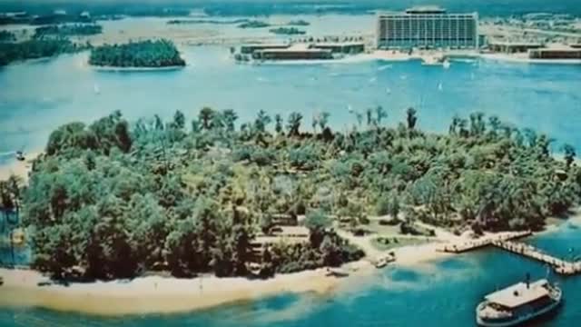 MYSTERIOUS ISLAND IN DISNEY?
