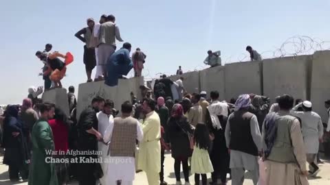 Afghans fleeing to Kabul