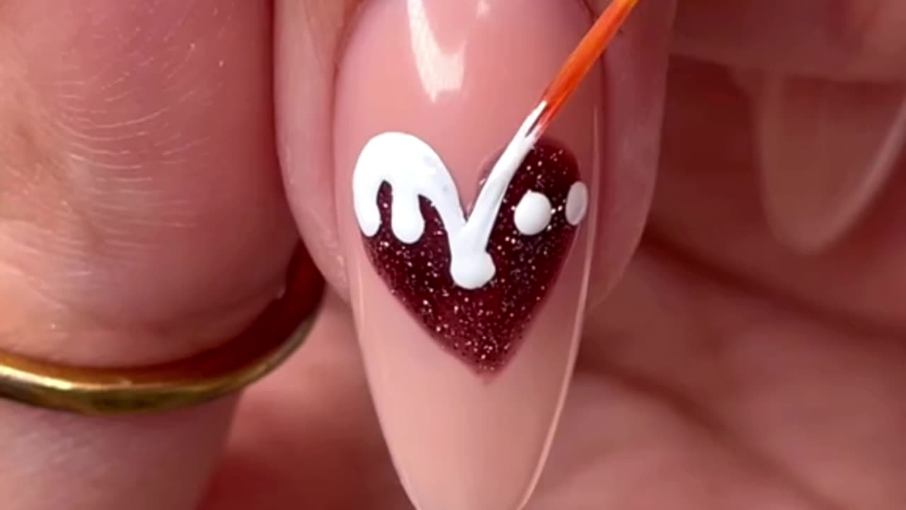 🍮🎅 Festive Delight: Christmas Pudding Nail Art Tutorial! 🎄