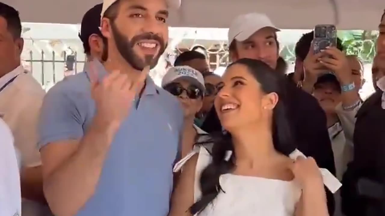 Nayib Bukele with his wife exercising their right to vote.