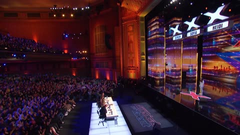 Summer Rios WOWS Simon Cowell with "Something in the Orange" | Auditions | AGT 2023