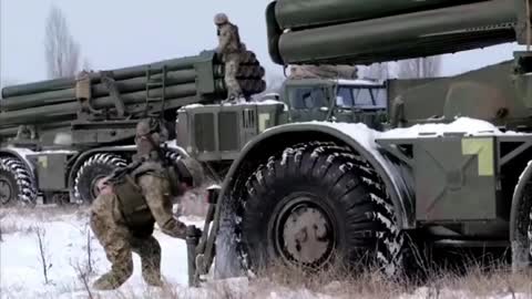 Ukraina army tests rocket launcher near crimea