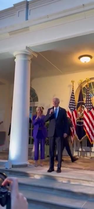 Numerous observers stating Joe Biden appears to be of greater height than usual