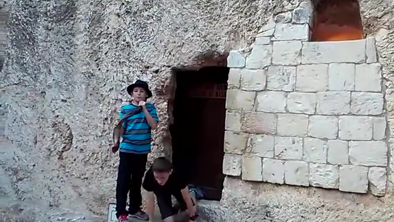 Shofar at the Tomb