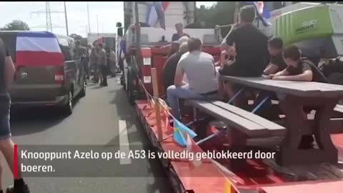 The Netherlands 🇳🇱 Farmers are blocking the highway due to a bbq party 😁