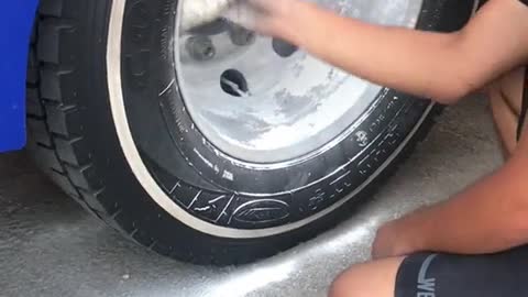 Tire polishing maintenance