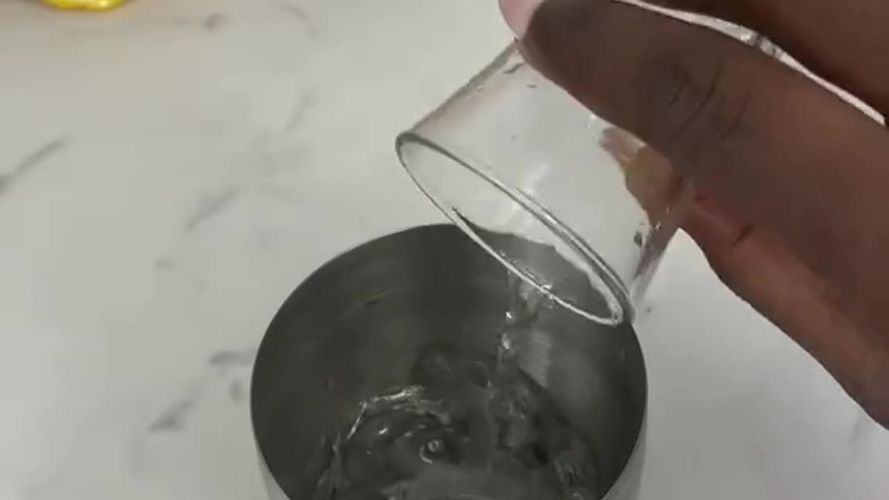 Esse drink de laranja está estupendo!