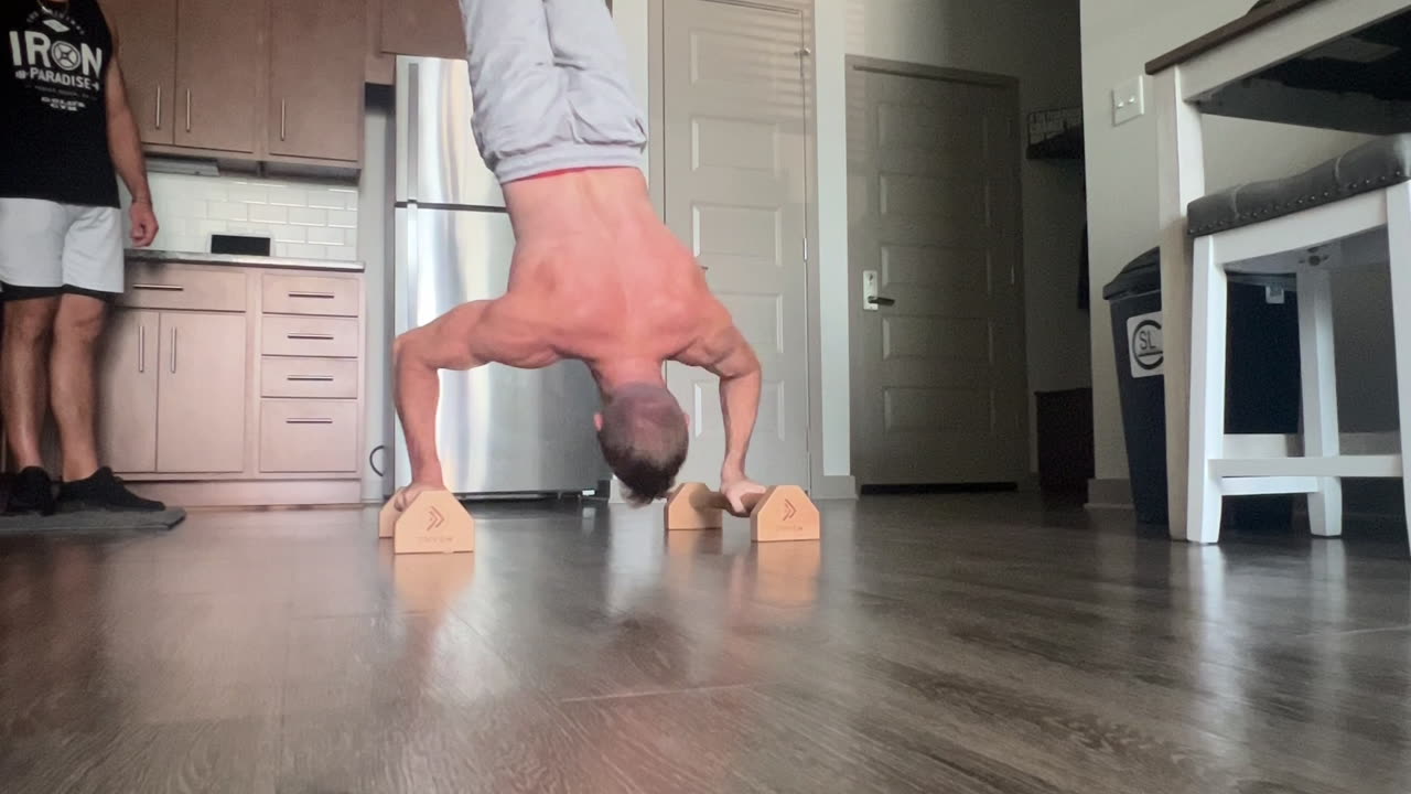 Handstand Pushups: The Ultimate Exercise of Strength, Balance, and Proprioception