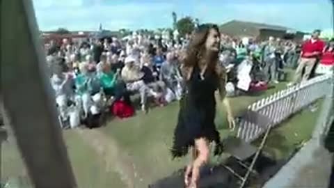 Pakistani Anchor Reham Khan dancing in UK AAJ WITH REHAM KHAN, AAJ NEWS, AAJ TV,