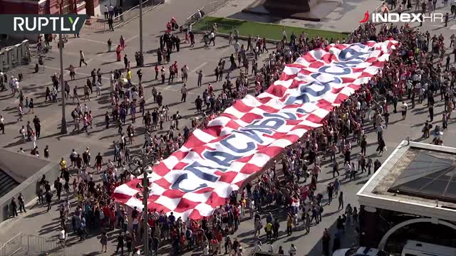 Hrvati se velikim transparentom zahvalili Rusiji