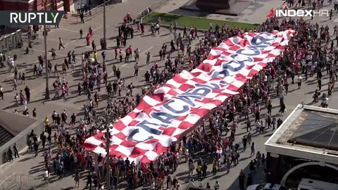 Hrvati se velikim transparentom zahvalili Rusiji